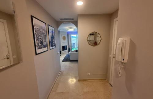 Gorgeous 2 bed Duquesa apartment, 2 pools, easy parking and 2 large balconies, 1 with stunning views - Foto 25