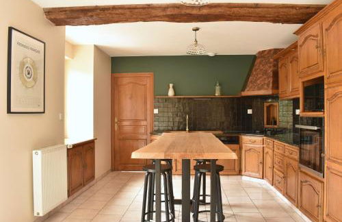 Gîte La Mancellière - Maison familiale 12-15 pers, grand jardin, jeux & pétanque - Pleine nature - Foto 3