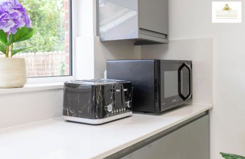 Contractors 3 Bed 2Bath House Free Off Street Parking for 2 Cars WiFi Stevenage Self Catering Sleeps 5 Guests By White Orchid Property Relocation - Foto 26