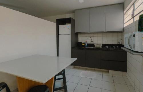 Apartamento Simples Aconchegante e Bem Equipado - Foto 2