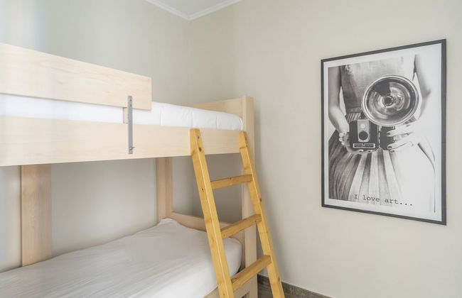 Lovely and Central 4 BR Apartment - Photo 23