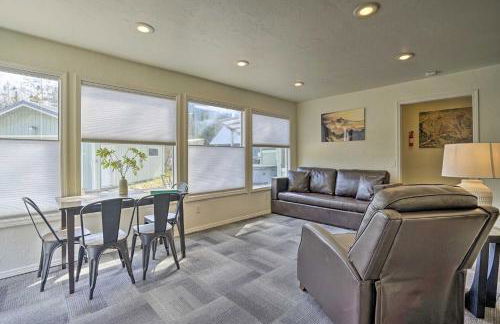 Cabin with Hot Tub and Views 1 Mile to Alyeska Resort - Foto 7