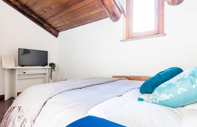 JOIVY Big Wooden Apartment for 6 near Milano Center - Photo 2