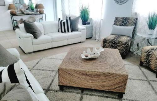 PoshPadz Villa Oceana-Hot tub, HUGE Pool, Beach - Foto 8