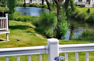 Lake Escape - Hoburne Cotswolds - Foto 1