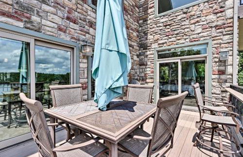 Boat Dock and Kayaks Luxury Lake of the Ozarks Home - Foto 35