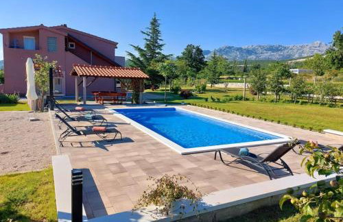 Villa Dola with private pool - Photo 1