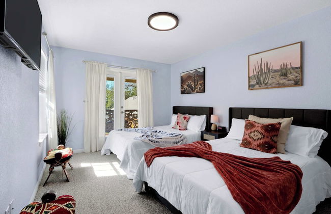 Spacious Retreat & Game Room Sleeps 12 - Foto 15