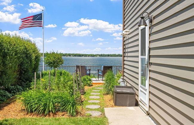 The Giraffe House - Photo 56