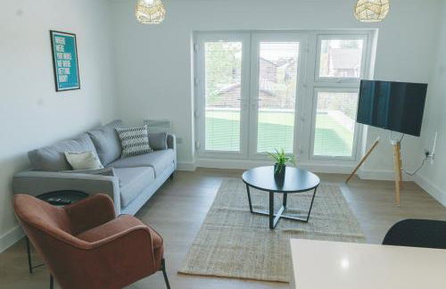 Luxury Flats Near Manchester Airport - Photo 1