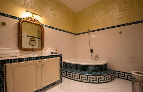 A L'OMBRE DU PALAIS - Foto 12