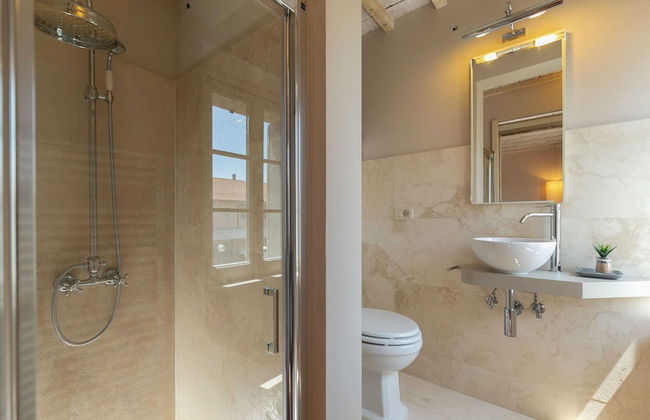 Plush Holiday Home in Cortona with Hot Tub - Foto 16