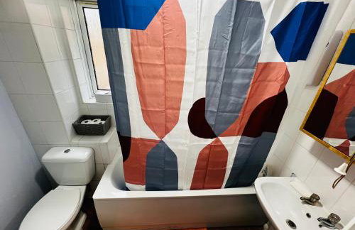 Chic 2BR escape near Luton Airport&Train Stn, Whipsnade zoo, Contractors - Foto 24