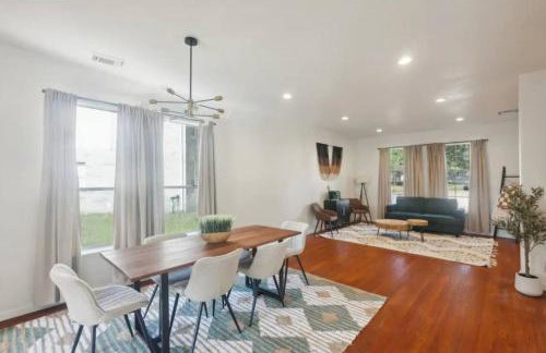 Cypress 5 Bedroom Retreat with Hot Tub, Firepit and Game Tables! Pet Friendly - Foto 46