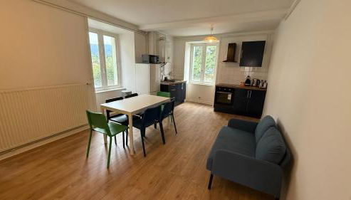 26 CHIC & COSY NOIRETABLE F2 55m2 WIFI SMART TV NETFLIX - Foto 4, stove, heating, toaster