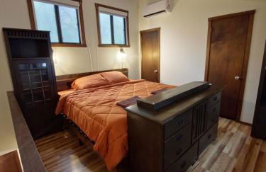 Rustic Mountain Escape Waterpark, Ski & Views! - Foto 31