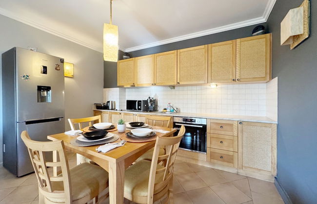 Stunning 2-bed Apartment in Sozopol - Photo 8