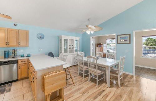 Waterfront St Johns River near springs with boat dock and water sports - Foto 51