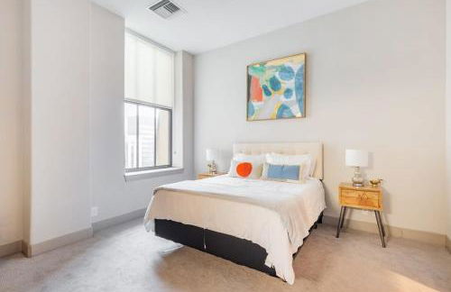 2BR Distinguished Apartment Rooftop Deck & Gym - Foto 13