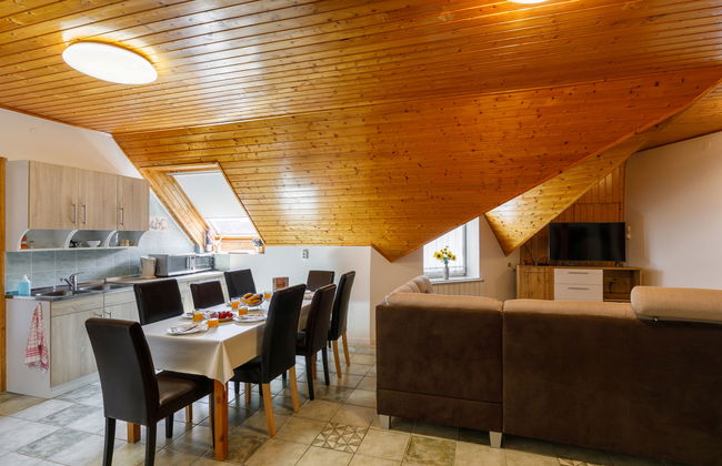 4 bedroom Apartment in Siófok with garden - Photo 17