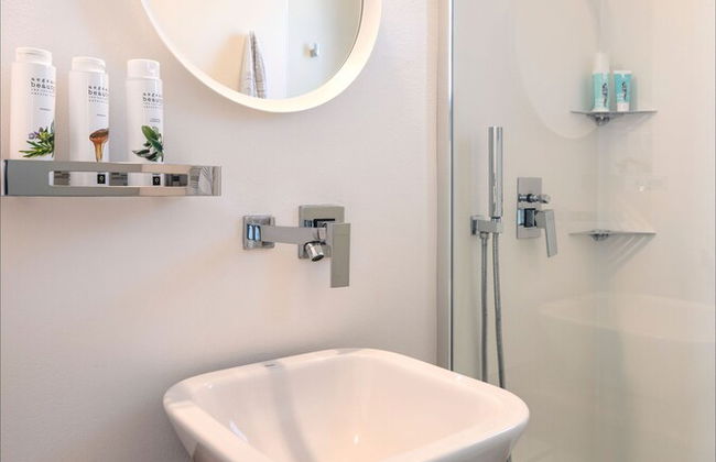 Luxury Villa With Pool And Sea View..! - Foto 30