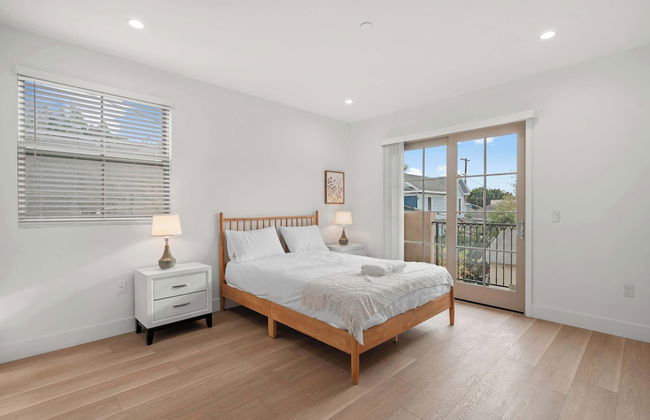 Not Affected by the Fire/modern Spacious Home With Parking & Fully Equipped Kitchen #3 - Foto 2