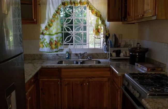 Holiday House at Villa Montego - Photo 19