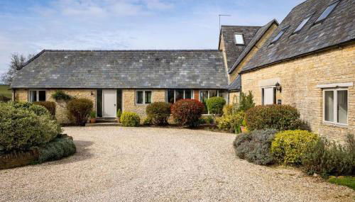 Broadway House, 7 Bedroom, 6 Baths - Photo 2