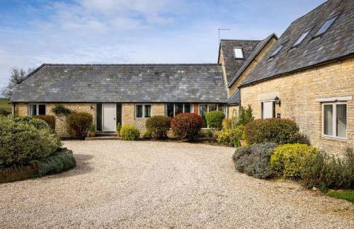 Broadway House, 7 Bedroom, 6 Baths - Photo 2