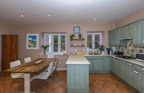 Dulcote Gem 3 Bed 3 Bath Parking & Cathedral Views - Photo 47