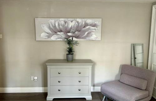 Stylish Garden Apartment in Central Cheltenham - Photo 36