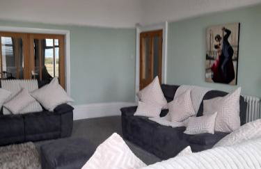 Comfortable family home with amazing Seaviews - Foto 37