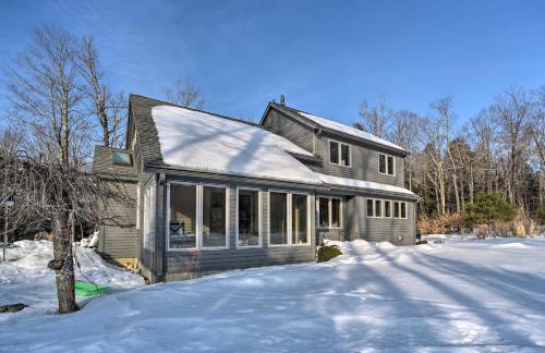 Berkshires Home on 11 Acres with Pond and 2 Fire Pits! - Foto 32