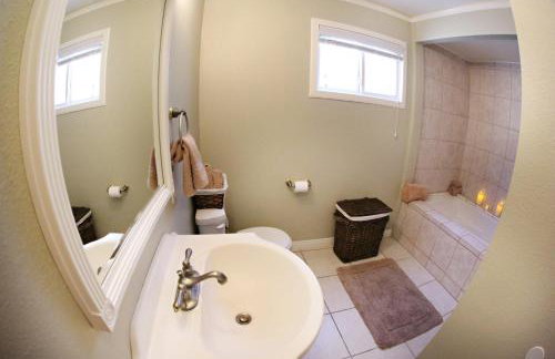 Large Family Pool Home 2.5 Miles To Disney w/3 King Beds!!! - Foto 32