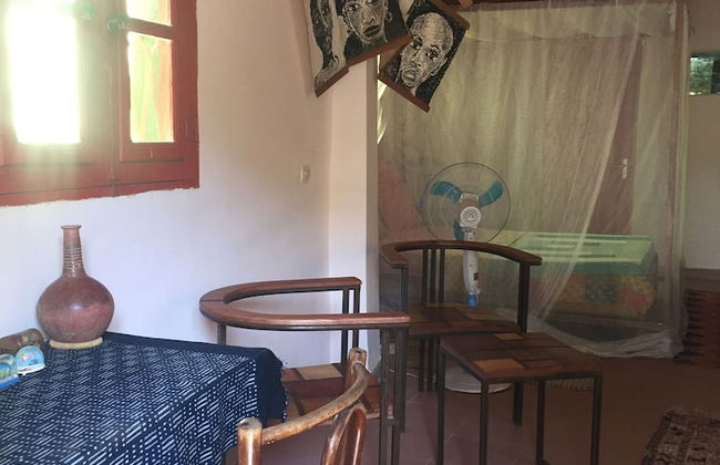 Picturesque Studio Apartment - Photo 10