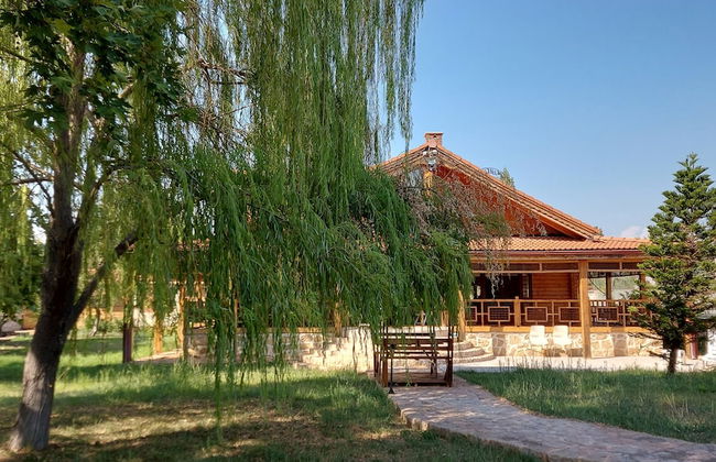 Wooden Villa w Private Garden Orchard -room w AC - Foto 8