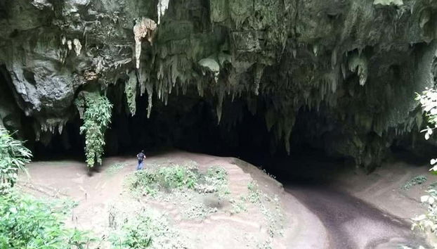Esterno della grotta Vulcano
