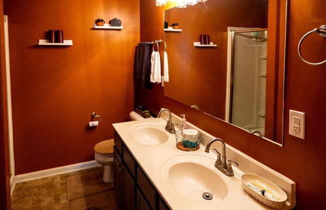 Amazin Lrg 3 Bed house w/ King bed - Foto 45