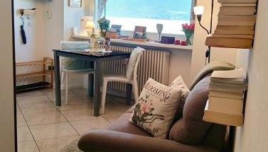 Lake Como PORTO VECCHIO - Charming Lakefront Apartment in the Heart of Domaso - Foto 3