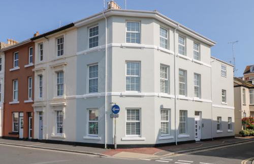 Sea Thrift - Photo 1