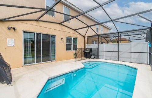 4BR Bella Vida Lakeview Pool Townhome - Photo 2