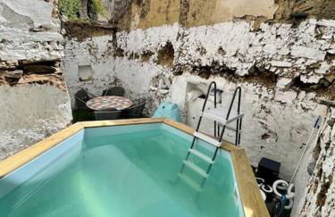 Villa privada y piscina salina y chimenea colgante - Foto 26