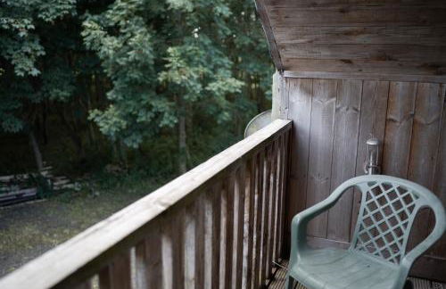 Lilly Lodge; nestled within the forest. - Foto 16