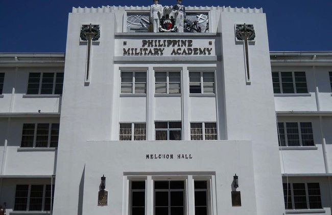 Belvedere di Kennon Road, villaggio Tam-Awan e Accademia Militare - Foto 5