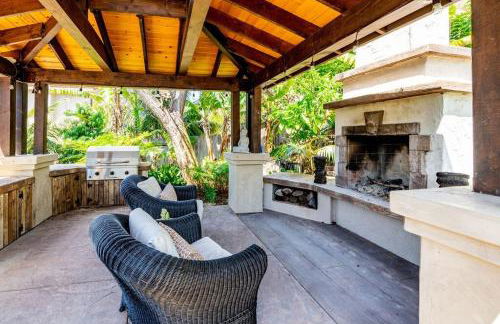 Resort style back yard heated pool and spa - Foto 51