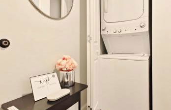 Fun Cozy Apts - 1 25 Mile Walk to TIAA Bnk Fld - Foto 10