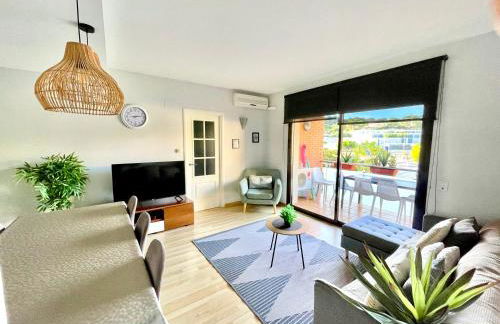 FENALS BEACH&CHIC, Boutique Apartament, free parking, full equipped near the beach - Foto 2