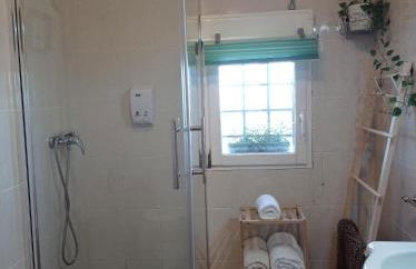 Casita de campo con vistas a una laguna - Foto 19