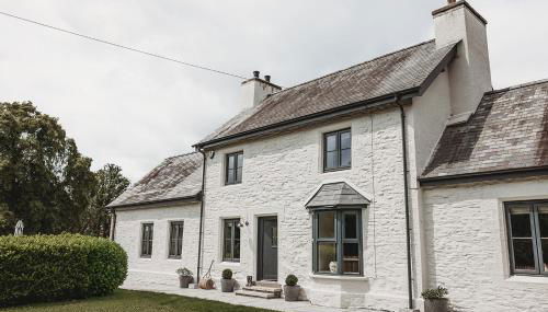 Ty Mawr, The Old School Holiday Homes - Pet Friendly - Foto 1