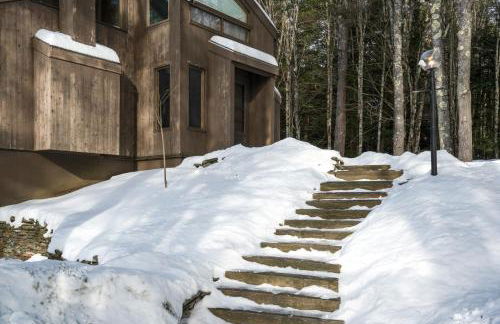 Resort-Style Community! Quechee Chalet with Deck - Foto 40